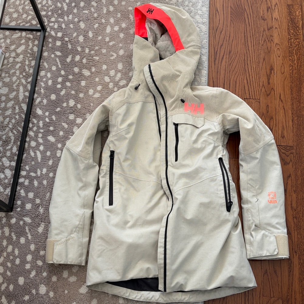 Helly Hansen Beige Ski Jacket